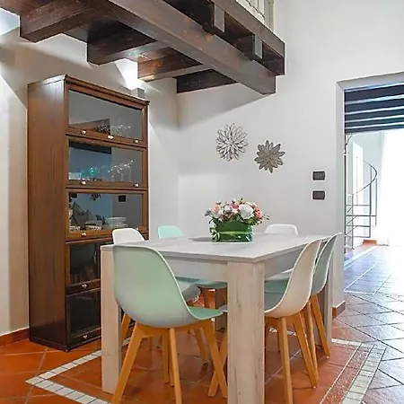 Old Town Loft M8 Hotel