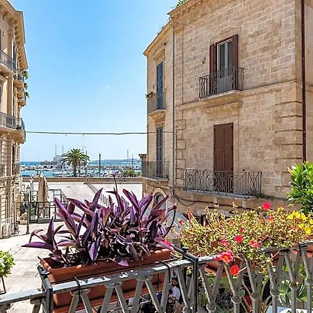 Old Town Loft M8 باري