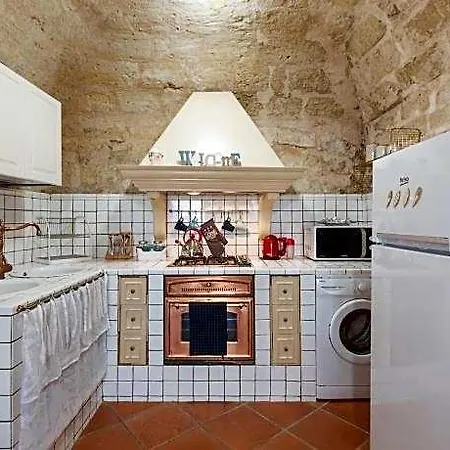 Hotel Old Town Loft M8 4*