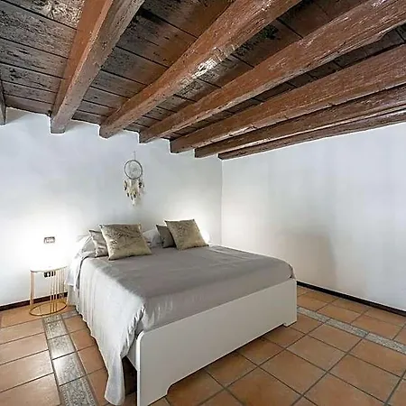 Old Town Loft M8 باري