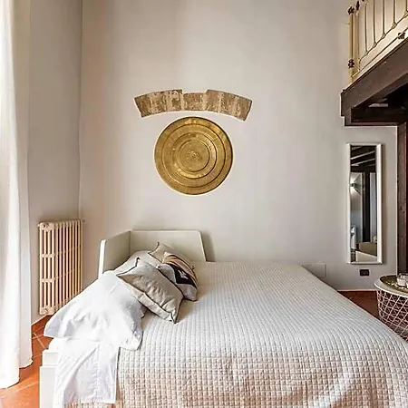 Old Town Loft M8 *