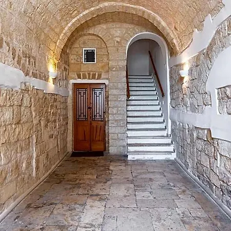 Hotel Old Town Loft M8 4*